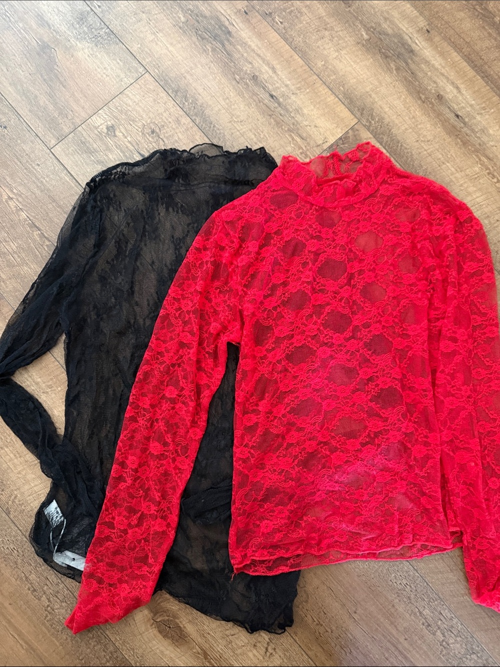 Sheer Lace Mock Neck Long-Sleeve Top - Red and black